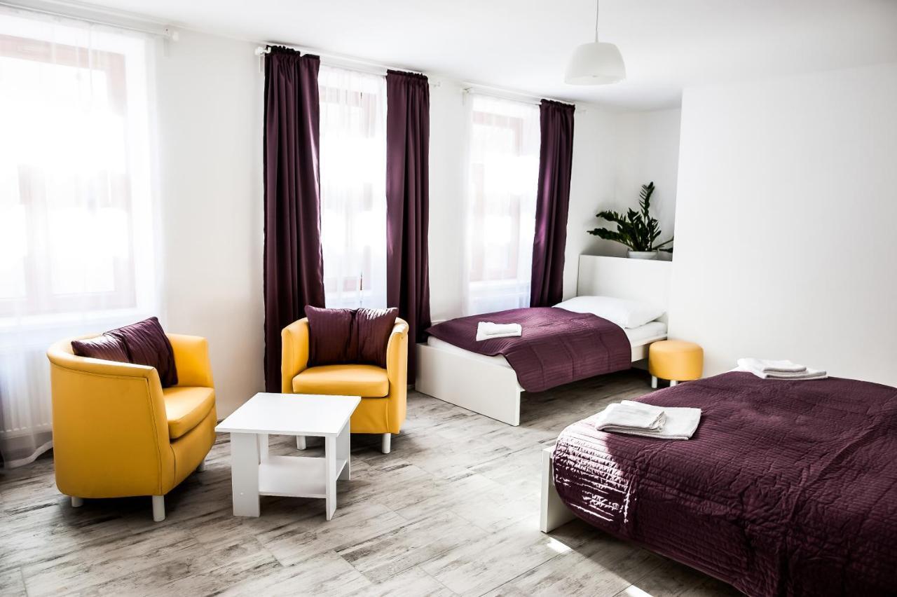 Hotel Rezidence Cerny Medved à Znojmo Extérieur photo
